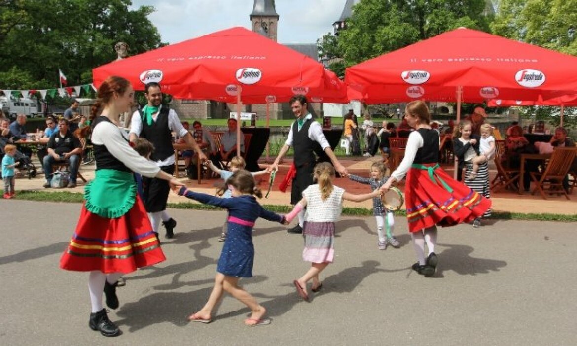 Tarantella dansers